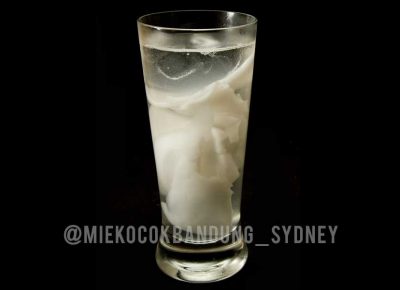 Es Kelapa Muda Es Kelapa Muda